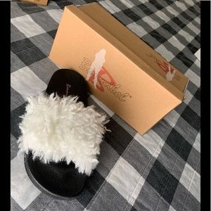 White Fun n Fluffy Slides